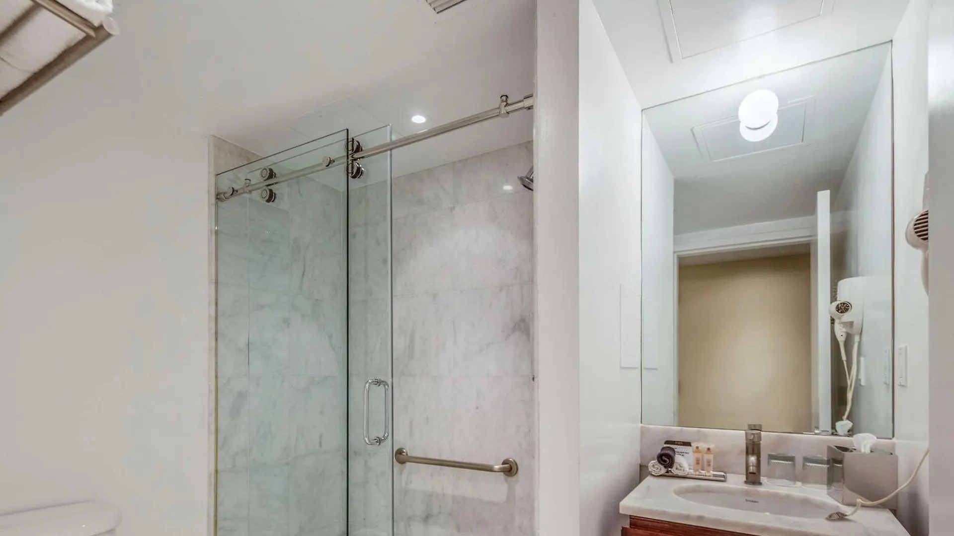 The Historic Blue Angel Hotel Lexington Ave, Ascend Hotel Collection New York